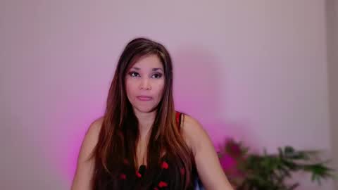 DivineLynn online show from 12/05/24, 01:06