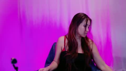 DivineLynn online show from 01/31/25, 08:22