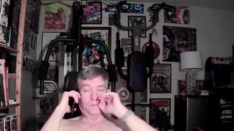 dix_handley_50 online show from 02/10/25, 05:47