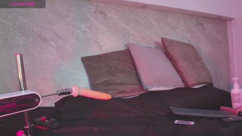 Sofia  online show from 11/10/25, 04:28