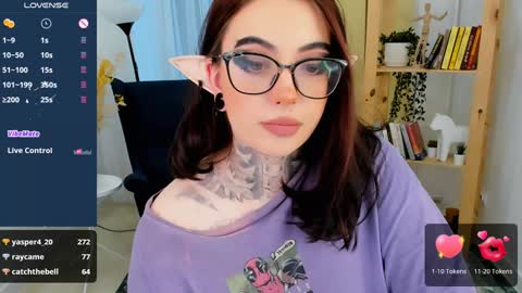 dixipixi_ online show from 12/07/24, 09:06