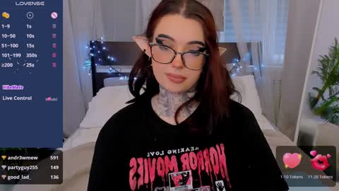 dixipixi_ online show from 01/11/25, 11:45