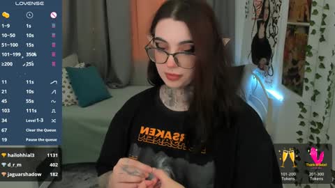 dixipixi_ online show from 02/02/25, 11:40