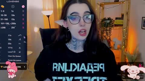 dixipixi_ online show from 02/09/25, 08:54