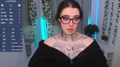 dixipixi_ online show from 03/22/26, 05:44