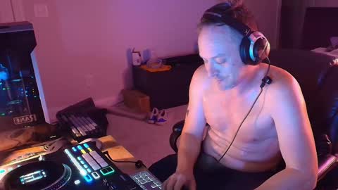 Snapshot of dj_diesel_rat chatting on 03/12/26, 02:50 dj_diesel_rat online show from 03/12/26, 02:50