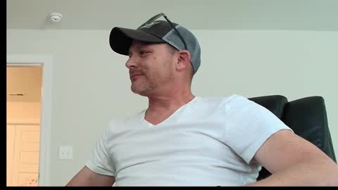 Snapshot of dj_diesel_rat chatting on 03/13/26, 05:19 dj_diesel_rat online show from 03/13/26, 05:19