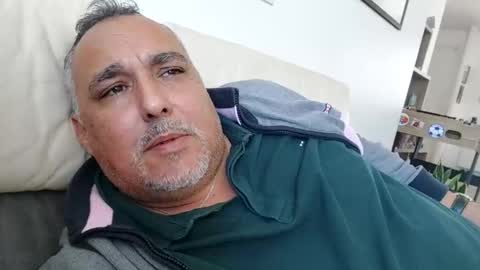 djeauzy77 online show from 04/08/26, 09:09