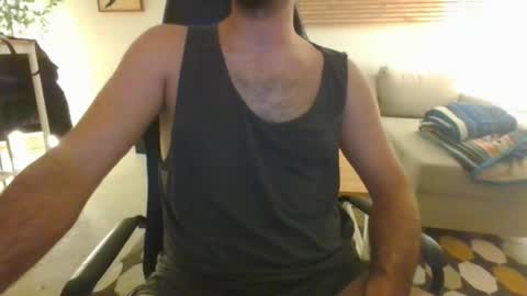 Snapshot of djokitche chatting on 09/25/25, 06:11 djokitche online show from 09/25/25, 06:11