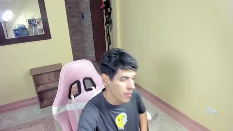 Snapshot of djtrejo_ chatting on 11/12/25, 03:45 Alex Trejo online show from 11/12/25, 03:45