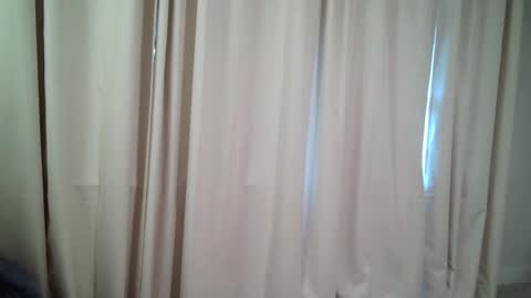 Snapshot of dkj37889 chatting on 11/19/25, 07:14 Kyle online show from 11/19/25, 07:14