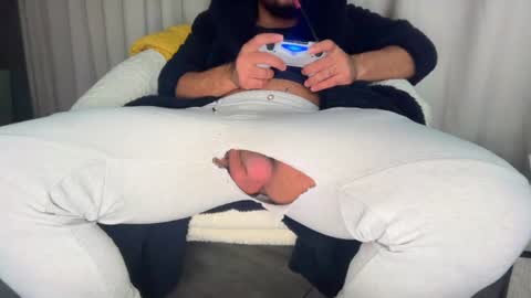 Snapshot of dmitirdarko chatting on 06/27/26, 10:26 Dmitri online show from 06/27/26, 10:26