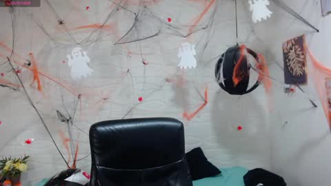 Snapshot of dmitrisanders1 chatting on 12/06/24, 01:51 Maybe in pvt online show from 12/06/24, 01:51