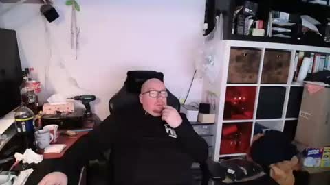 dobermann0002 online show from 12/03/25, 09:18