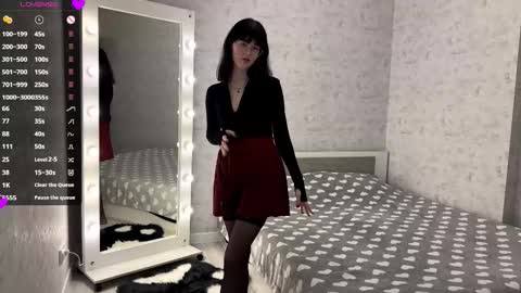 Annie PVT IS OPEN online show from 10/05/25, 09:24