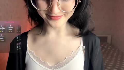 Snapshot of dodiebabikian chatting on 05/01/26, 09:19 Annie PVT IS OPEN online show from 05/01/26, 09:19