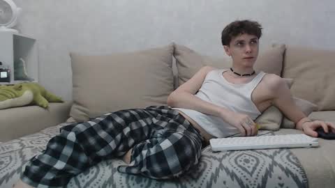 Snapshot of doedeeer chatting on 12/07/24, 08:00 Alex online show from 12/07/24, 08:00