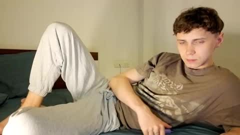 Snapshot of doedeeer chatting on 02/05/25, 12:38 Alex online show from 02/05/25, 12:38