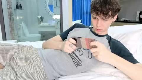 Alex online show from 05/30/26, 01:03