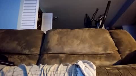 dogbone999081 online show from 12/17/25, 10:10