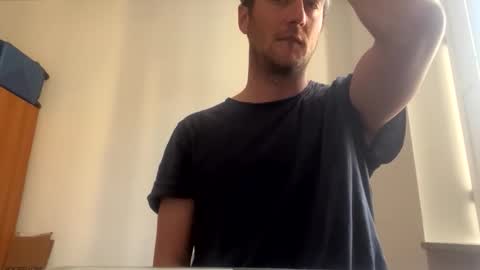 Snapshot of dogdammit chatting on 09/30/25, 12:10 dogdammit online show from 09/30/25, 12:10