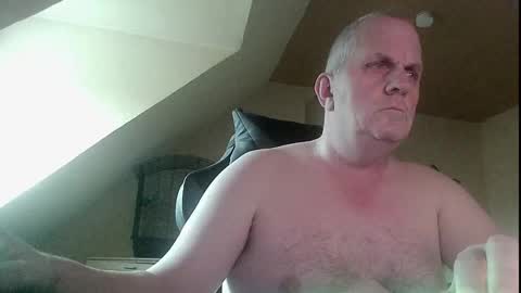 doggy2629 online show from 12/14/25, 11:04