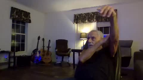 dogluc7 online show from 12/08/24, 12:51