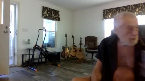 dogluc7 online show from 02/03/25, 05:56