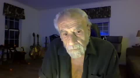 dogluc7 online show from 03/03/25, 11:56