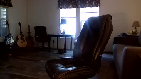 dogluc7 online show from 10/03/25, 08:17