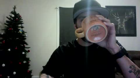 Snapshot of doingmek9 chatting on 12/28/24, 10:02 doingmek9 online show from 12/28/24, 10:02