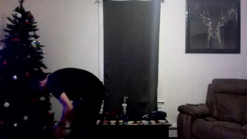 Snapshot of doingmek9 chatting on 01/01/25, 10:43 doingmek9 online show from 01/01/25, 10:43