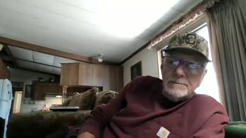 Snapshot of doingmyself69 chatting on 09/16/25, 10:22 doingmyself69 online show from 09/16/25, 10:22