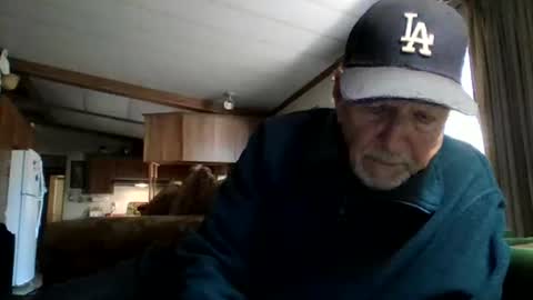 Snapshot of doingmyself69 chatting on 10/28/25, 09:17 doingmyself69 online show from 10/28/25, 09:17