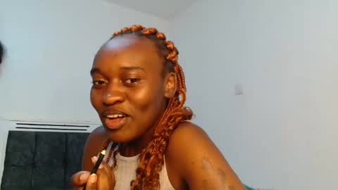 Snapshot of dolce_amber chatting on 11/12/25, 09:42 Dolce online show from 11/12/25, 09:42