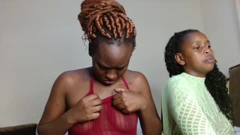 Snapshot of dolce_amber chatting on 11/19/25, 08:20 Dolce online show from 11/19/25, 08:20