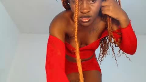 Snapshot of dolce_amber chatting on 12/02/25, 06:58 Dolce online show from 12/02/25, 06:58