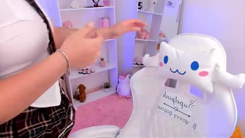 antonella online show from 10/18/25, 12:24