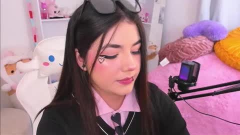 Snapshot of dolce_antonellaa chatting on 03/05/26, 03:13 antonella online show from 03/05/26, 03:13