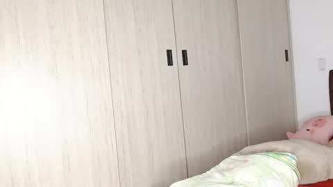 Auro and Santiago online show from 02/20/25, 03:12