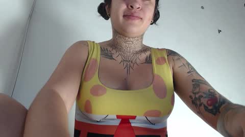 doll_and_thebrown online show from 12/19/25, 11:39