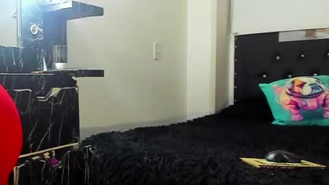 C E L E S T E  online show from 02/01/25, 12:51