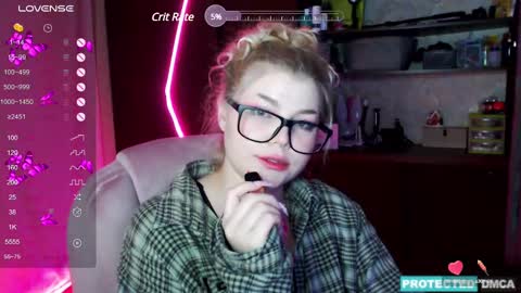 Snapshot of doll_chloe_ chatting on 12/03/24, 08:39 Chloe online show from 12/03/24, 08:39