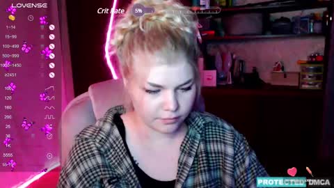 Snapshot of doll_chloe_ chatting on 12/04/24, 12:08 Chloe online show from 12/04/24, 12:08