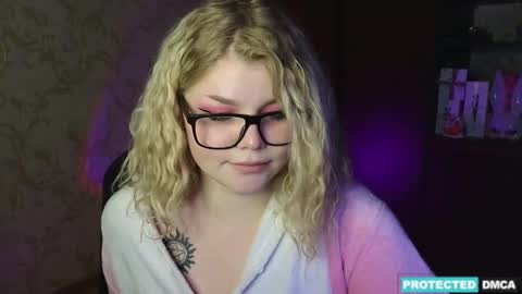 Snapshot of doll_chloe_ chatting on 12/07/24, 08:38 Chloe online show from 12/07/24, 08:38