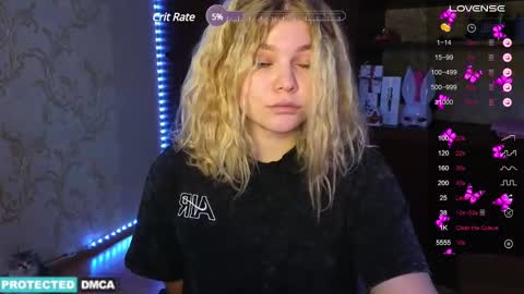 Snapshot of doll_chloe_ chatting on 12/16/24, 07:04 Chloe online show from 12/16/24, 07:04