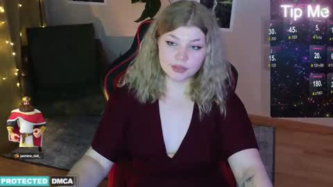 Snapshot of doll_chloe_ chatting on 01/04/25, 09:52 Chloe online show from 01/04/25, 09:52