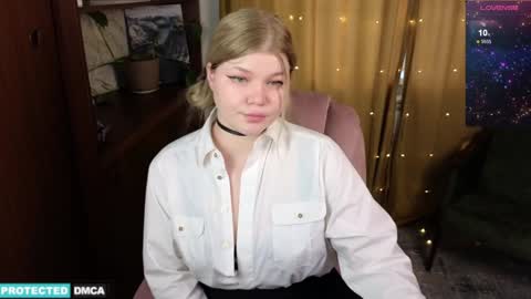 Snapshot of doll_chloe_ chatting on 01/23/25, 11:58 Chloe online show from 01/23/25, 11:58