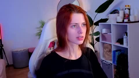 Your doll Lesli online show from 12/04/25, 11:30