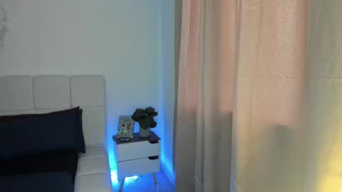 doll_oriana online show from 04/23/26, 09:50